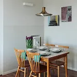 Four Apartment *