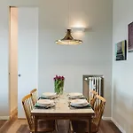 Four Apartment *