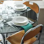 Four Apartment *