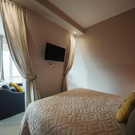 Four Апартаменти